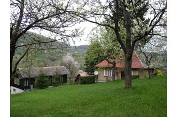 Slovacia Chata Nová Baňa, Exteriorul